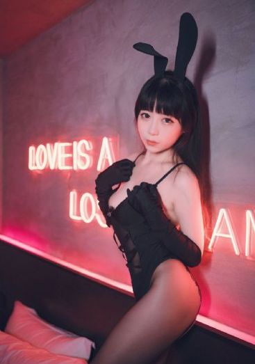 有一个动画片是在公交车上_4K在线播放