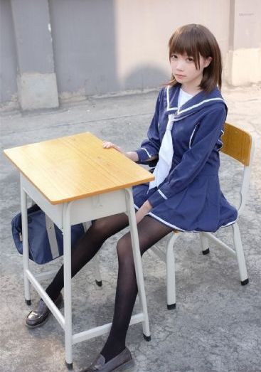 二次元美女扒开内裤让男人桶_高清完整无删减高清视频播放