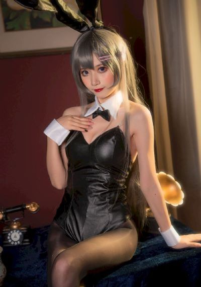我脱老师奶罩老师让我喝她奶_4K高清视频播放