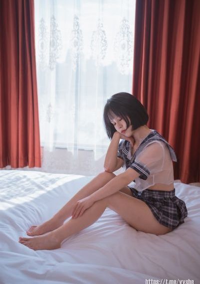 俄罗斯美女裸体AA大片视频_BT种子下载