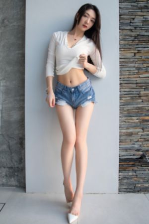 又黄又爽的Av毛片_完整版在线观看